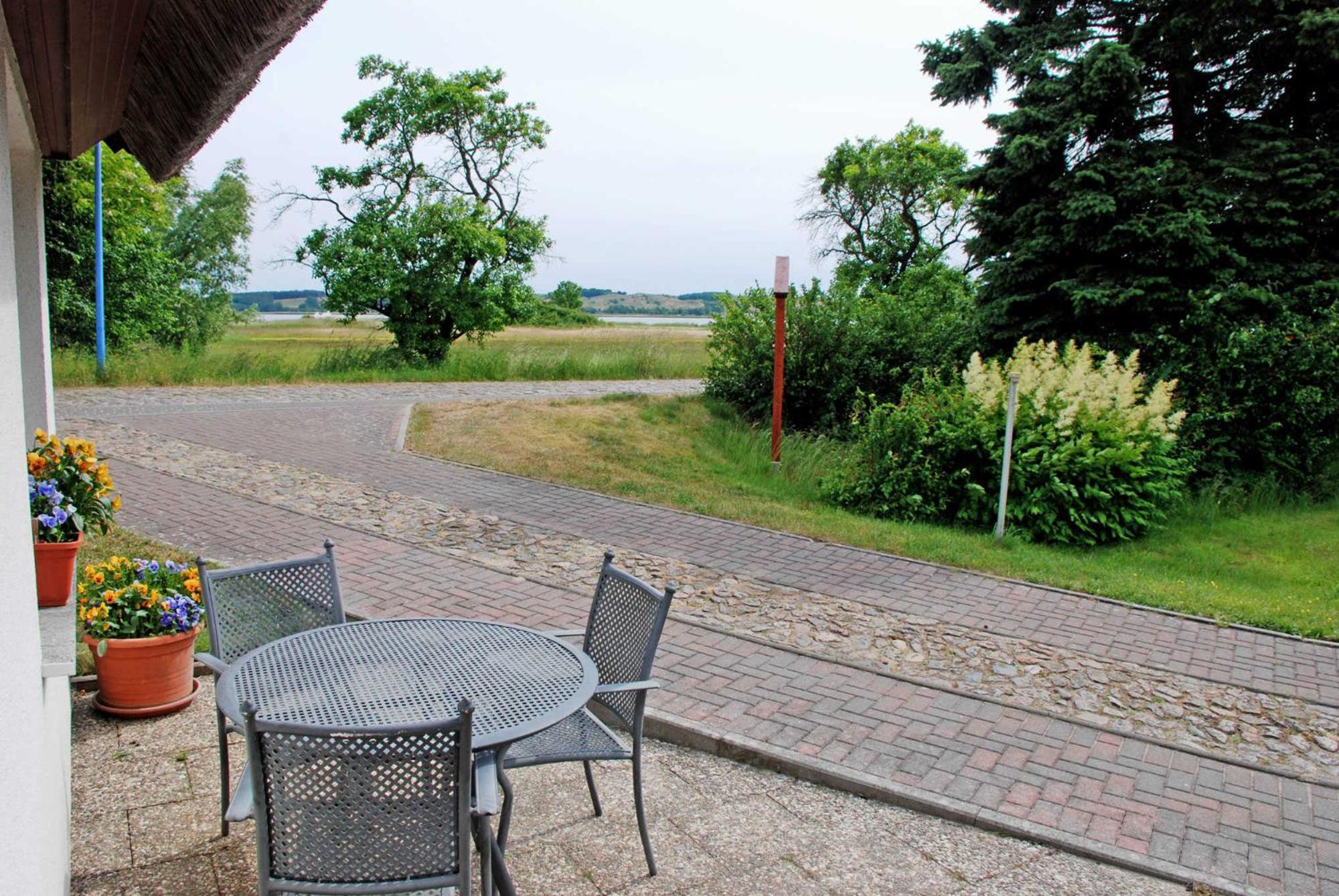 Ferienwohnungen Im Haus Am Deich Middelhagen Luaran gambar