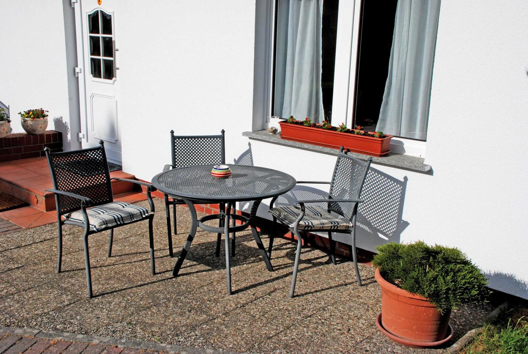 Ferienwohnungen Im Haus Am Deich Middelhagen Luaran gambar